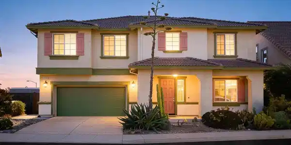 2138 Yellow Rose Cir