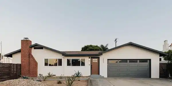 3805 Atascadero Dr