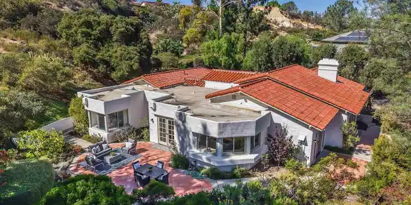 2206 Running Spring Place