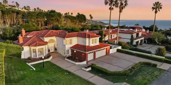 6977 Alta Vista