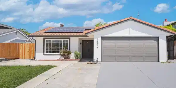 32419 Woodland Dr