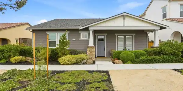 2951 Abrams Drive