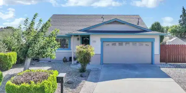 3255 G St