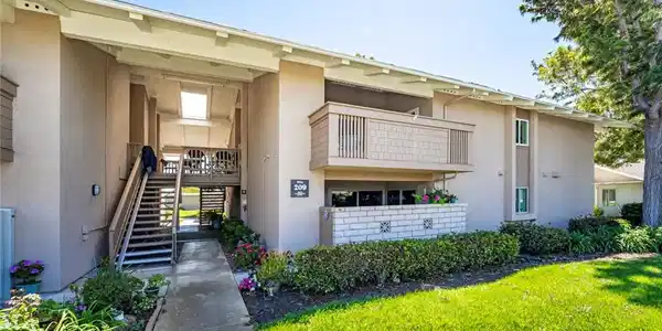 8877 Lauderdale Court