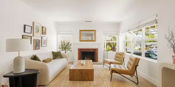 6332 W 84th Place