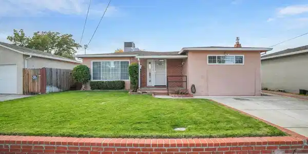 234 Yosemite Dr