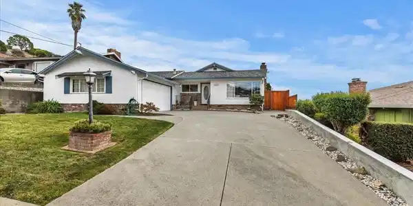 1293 Vistagrand Dr