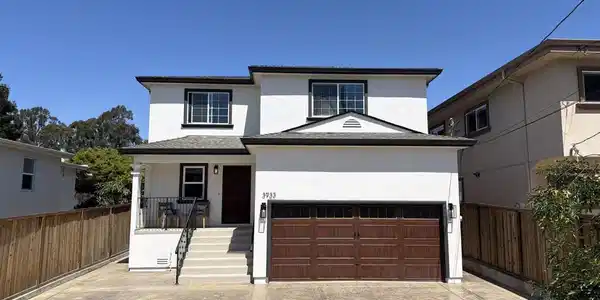 3933 Midvale Ave