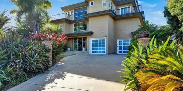 2812 Poinsettia Drive