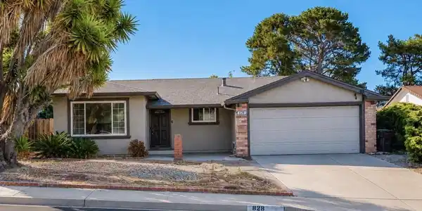 828 Coral Dr