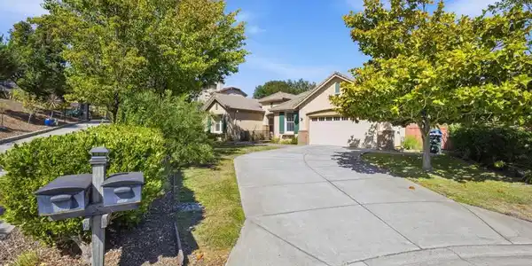 2420 Rushcreek Pl