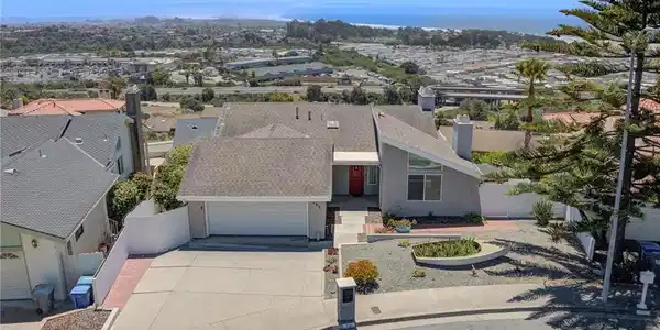 261 Coral Court