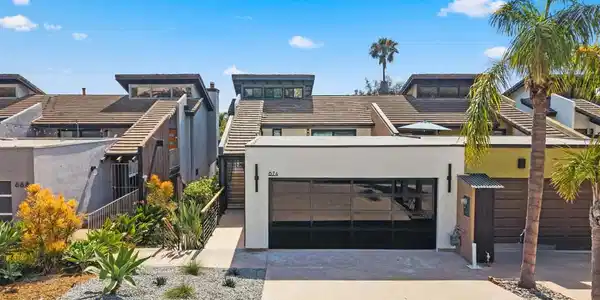 674 Hygeia Avenue