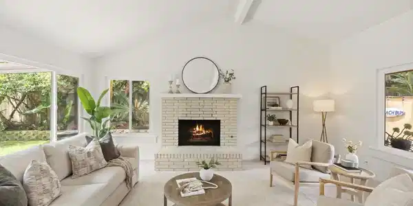 489 La Costa Ave