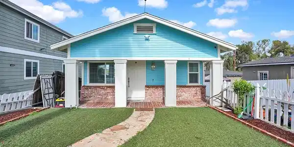 944 W Sepulveda Street
