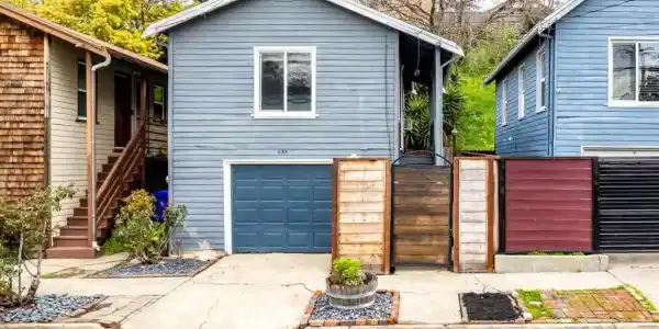 832 Mariposa Ave