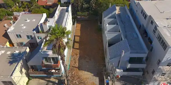 23 Wavecrest Avenue