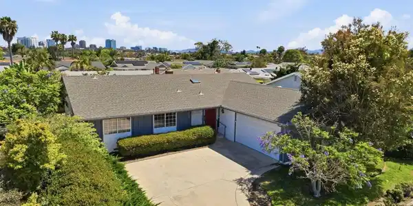3152 Governor Drive