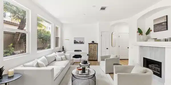 6417 Terraza Portico