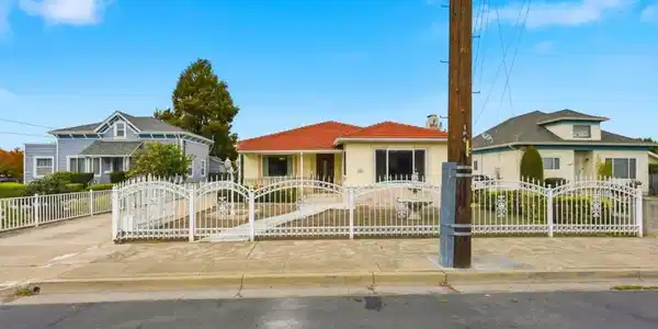 418 Sybil Avenue