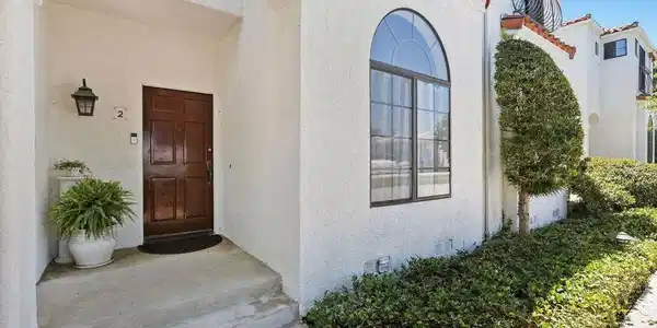 516 W 219th Street
