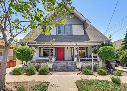 1130 E Appleton
