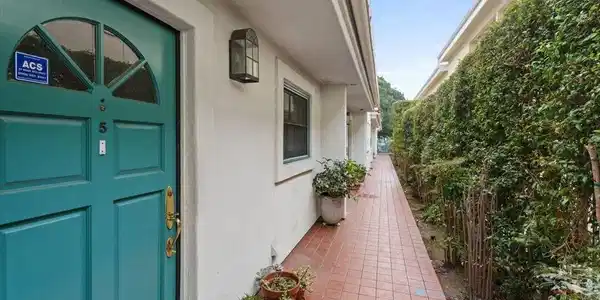1121 Princeton Street
