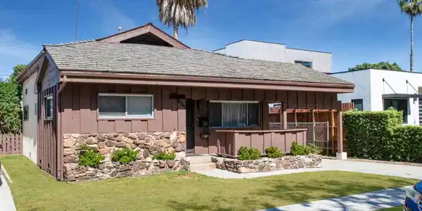 3752 Maplewood Avenue