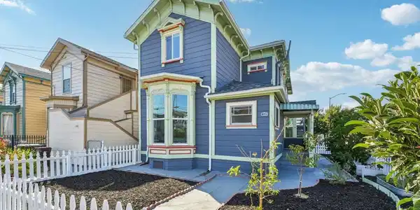 1549 5Th Ave