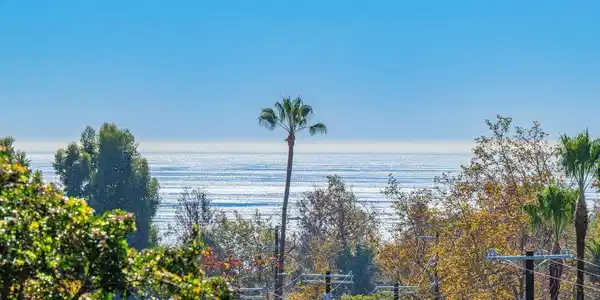 1039 Las Pulgas Road