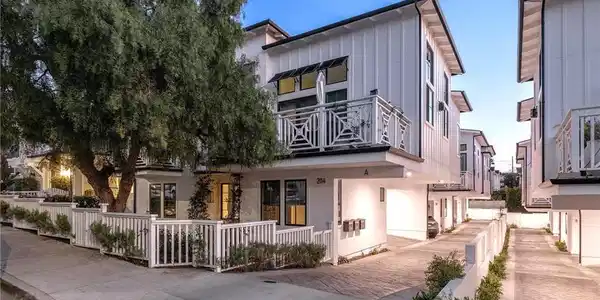 2114 Carnegie Lane