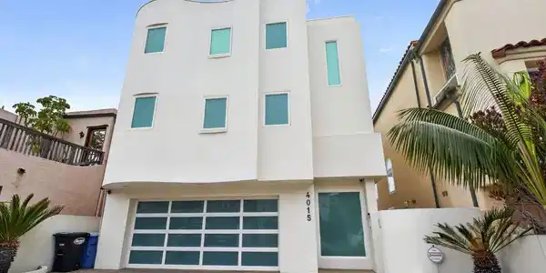 4015 Ocean Drive