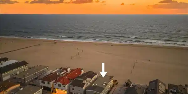 6910 W Oceanfront