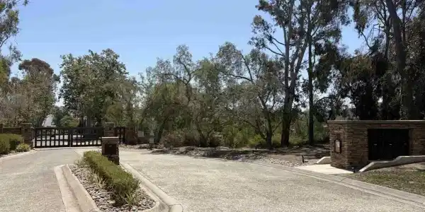 5591 Meadows Del Mar