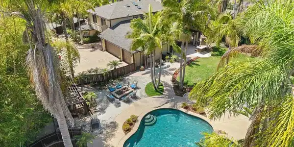 1056 Woodside Way