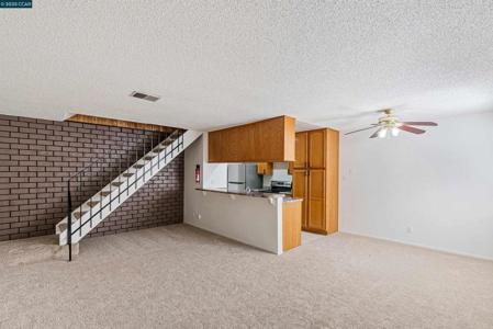 2205 Lemontree Way
