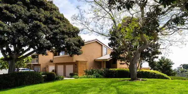 2575 Caminito Muirfield