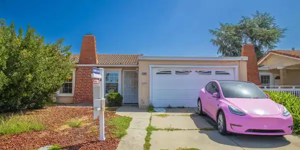 33010 Lake Mead Dr