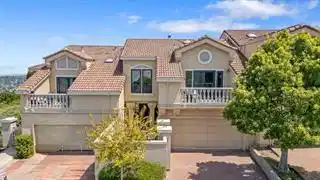 11 Mayflower Lane
