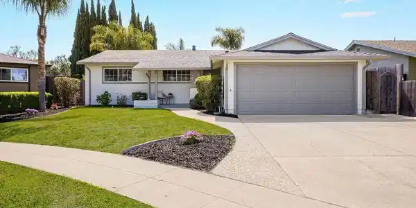 5040 Brian Ct
