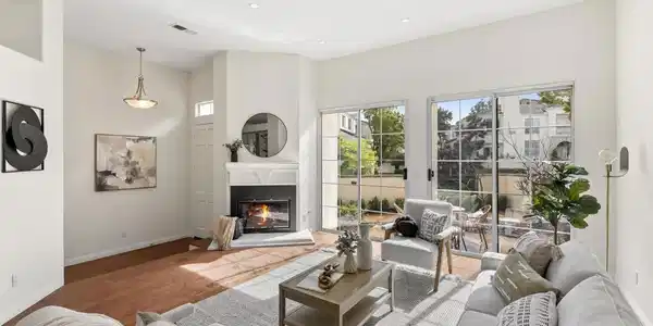5123 Renaissance Ave