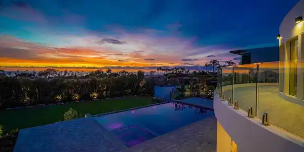 8308 Calle Del Cielo