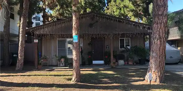 2121 Grant