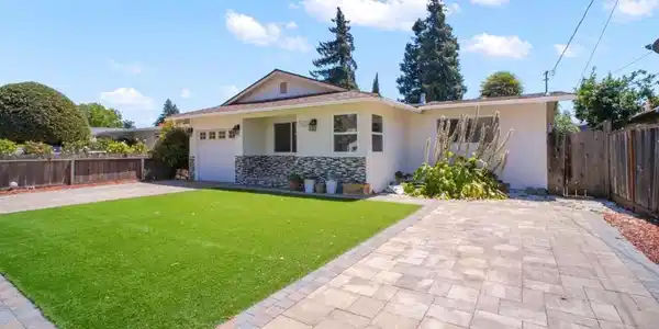 35563 Linda Drive