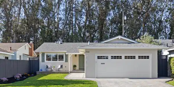 2560 Evergreen Drive