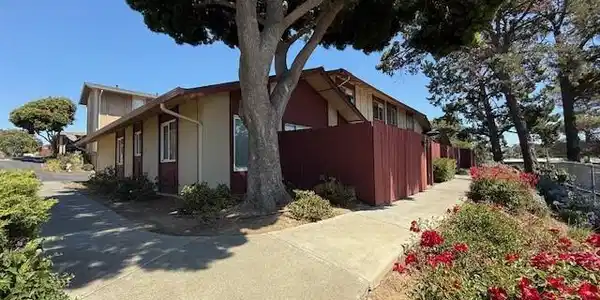444 corcoran Avenue