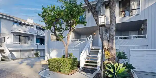 11 Mojo Court