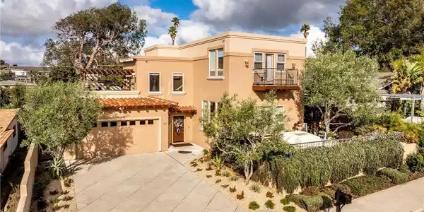 465 Park View