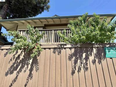 2400 Horizon Ln