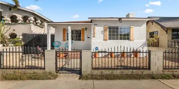 2186 Lime Avenue